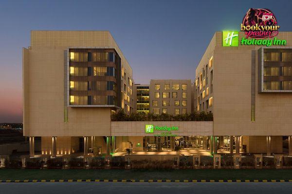 Escorts Service near Holiday Inn Hotel Aerocity