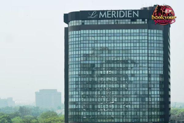 Escorts Service near Le Meridien Hotel