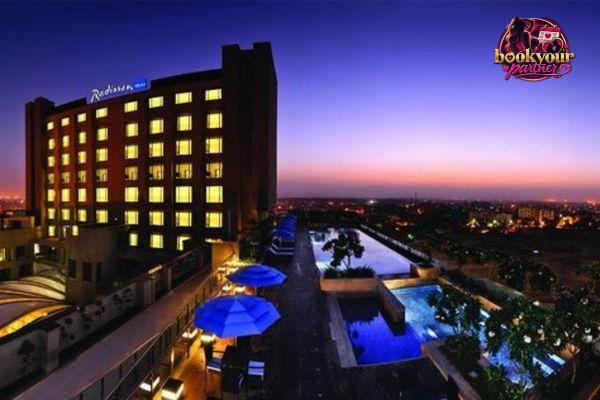 Escorts Service near Radisson Blu Hotel Paschim Vihar