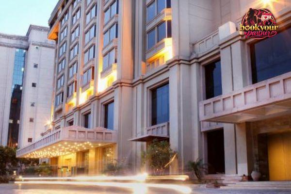 Escorts Service near The Metropolitan Hotel