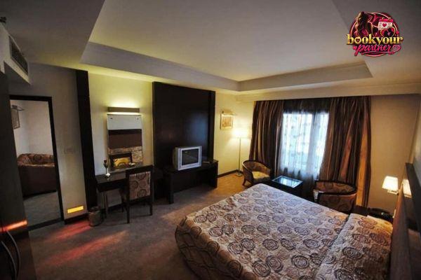 Escorts Service Near Hotel Centaur