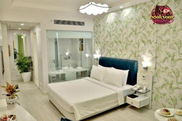 Escorts Service Near Hotel Sarovar Portico Naraina