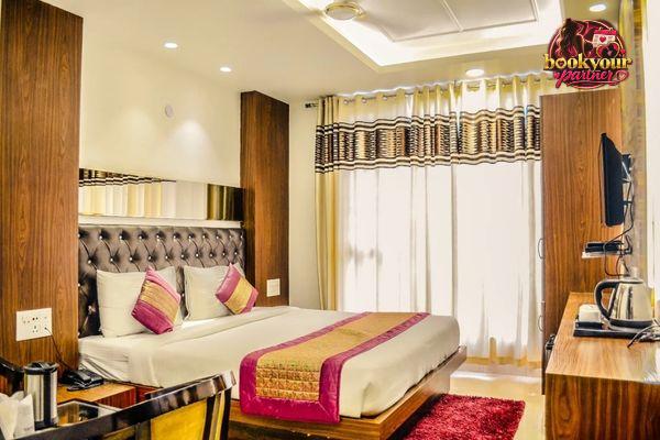 Escorts Service Near Hotel Sun View International